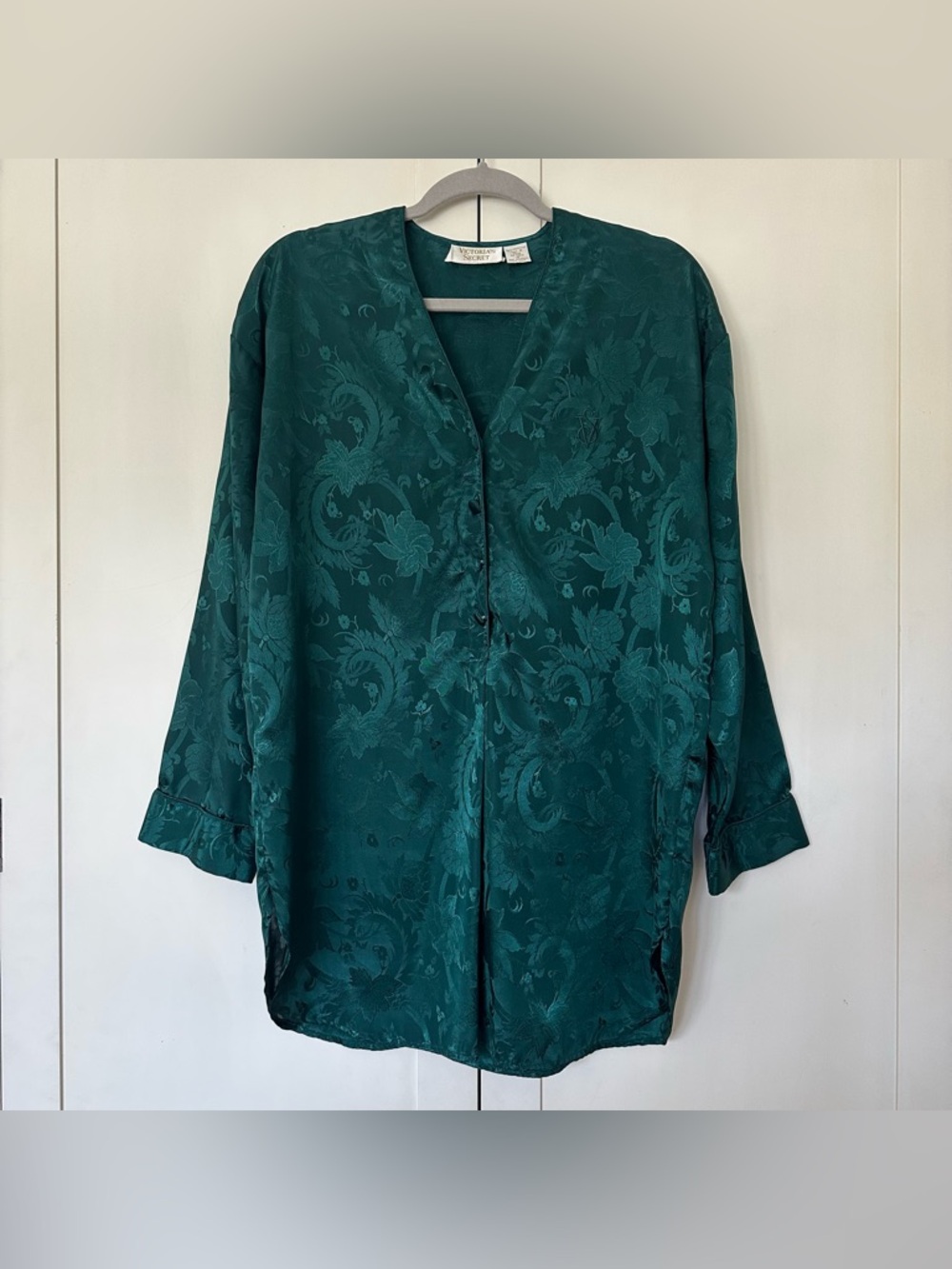 Vintage Victoria’s Secret Gold Label Emerald Green Satin Sleep Shirt Size M